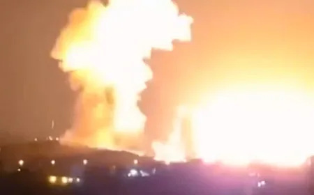 AS Bombardir Isfahan dengan Bom Penghancur Bunker, Bola Api Raksasa Terbakar