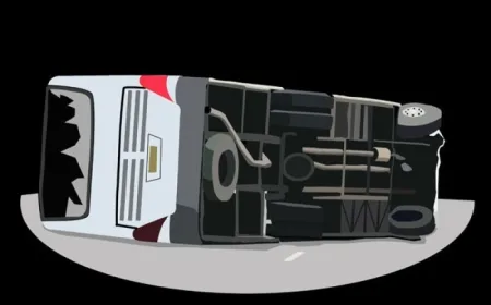 Kecelakaan Bus Tim Senegal: Kiper Meninggal, Puluhan Luka-luka