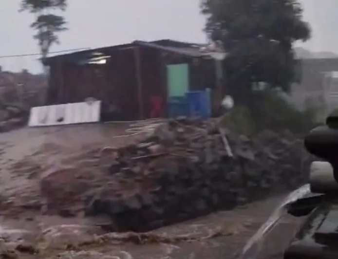 Hujan Deras Picu Banjir dan Longsor di Lereng Gunung Lawu, Waspada Bahaya Susulan