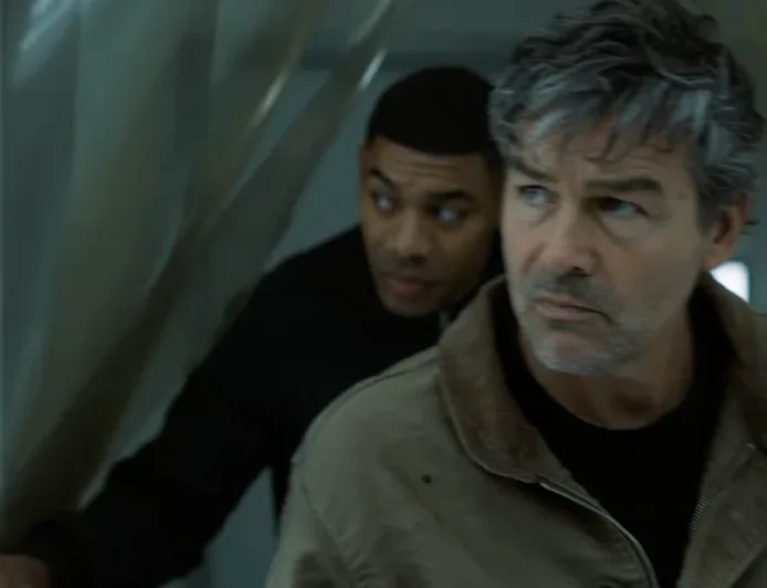 Trailer Lanterns: Kyle Chandler dan Aaron Pierre Beradu di Serial Detektif DCU