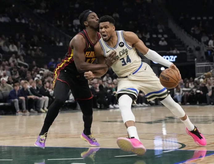 Giannis Antetokounmpo Kembali, Tapi Bucks Masih Kalah dari Hawks 113-131