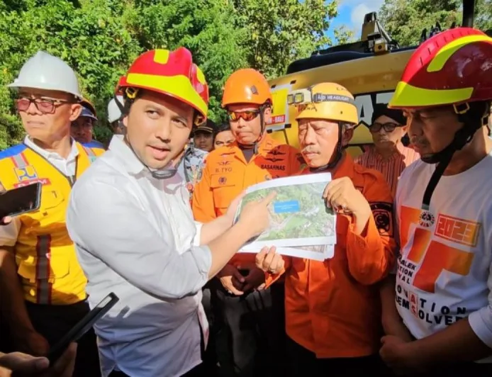 Wagub Jatim Tinjau Longsor Jalur Trenggalek-Ponorogo, Akses Masih Ditutup
