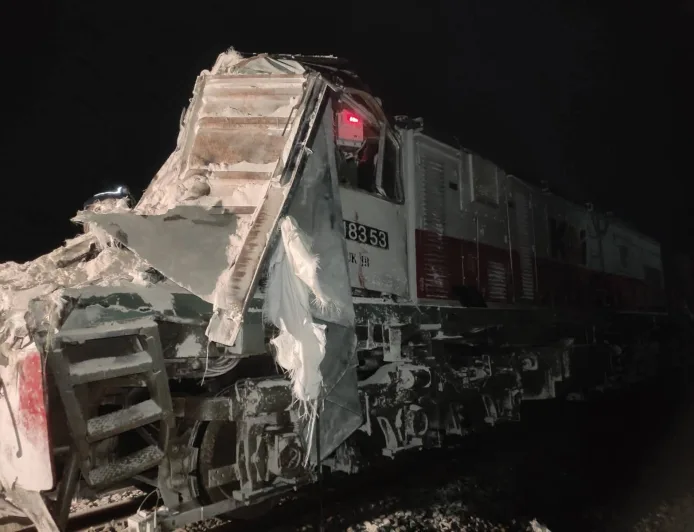 Kecelakaan Kereta Api Blambangan Ekspres dengan Truk Gandeng di Probolinggo, Masinis Luka