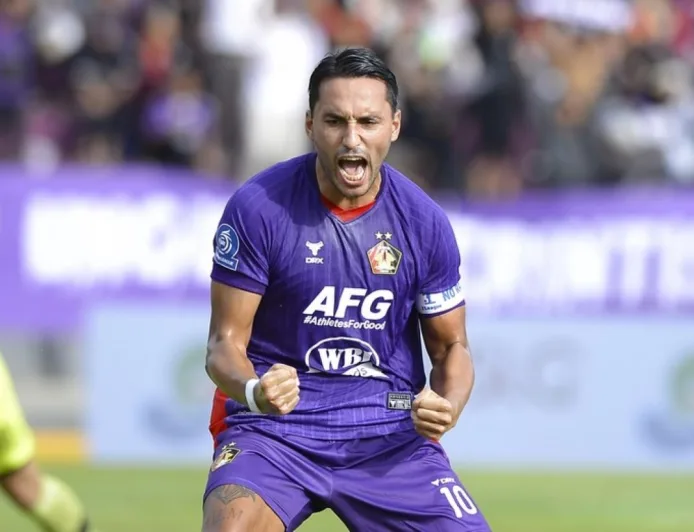 Statistik Gemilang Ezra Walian di Persik Kediri, Kode Keras untuk John Herdman