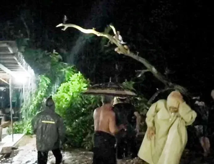 Sungai Curah Udang Meluap, Puluhan Rumah di Situbondo Terendam Banjir