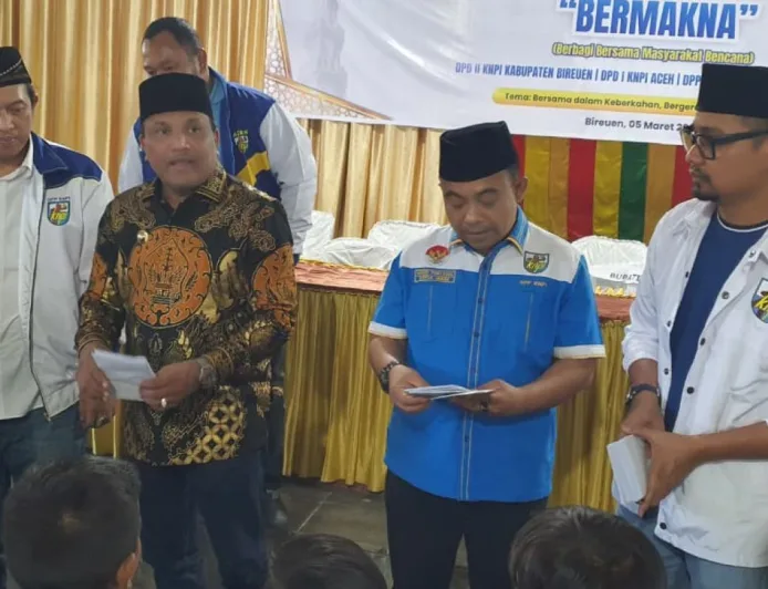 KNPI Salurkan Bantuan Korban Banjir Sumatera Lewat Safari Ramadhan 2026