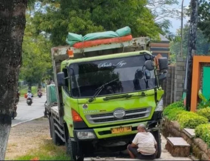Kecelakaan Truk Tronton Tabrak Lima Motor di Blora, Satu Tewas