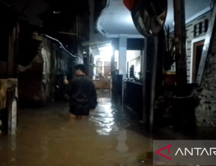 Banjir Melanda 5 Kecamatan di Kabupaten Tangerang, Ketinggian Air Capai 1,5 Meter