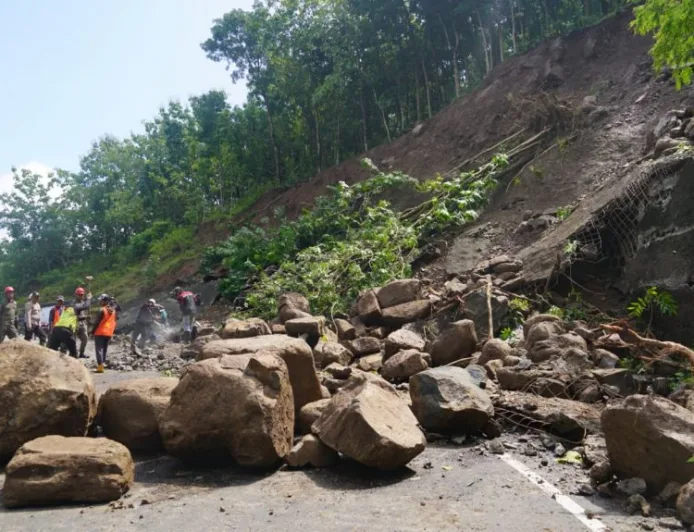 Jalur Mudik Rawan Longsor di Yogyakarta: Waspadai 7 Titik Krisis Cuaca Ekstrem