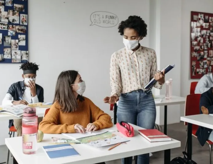 Rahasia Anak Jadi Pintar: Bukan Sekolah Mahal Melainkan Growth Mindset