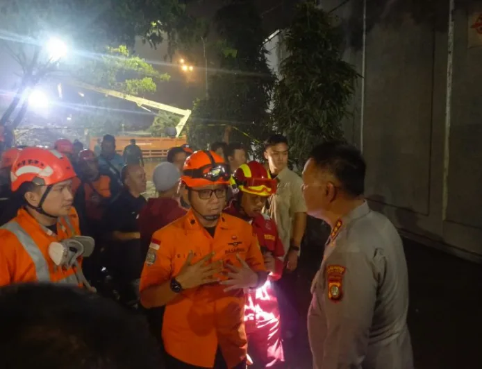 Longsor TPST Bantargebang: 4 Orang Masih Hilang, Tim SAR Terus Berupaya