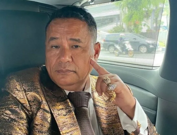 Pengacara Terkenal di Indonesia yang Sering Menjadi Sorotan Publik