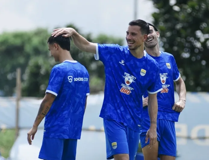 Jadwal Siaran Langsung Persib Bandung vs Persik Kediri Malam Ini: Thom Haye Targetkan 3 Poin