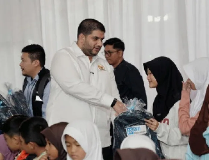 Rajiv Salurkan Bantuan PIP untuk Anak Korban Longsor di Bandung Barat
