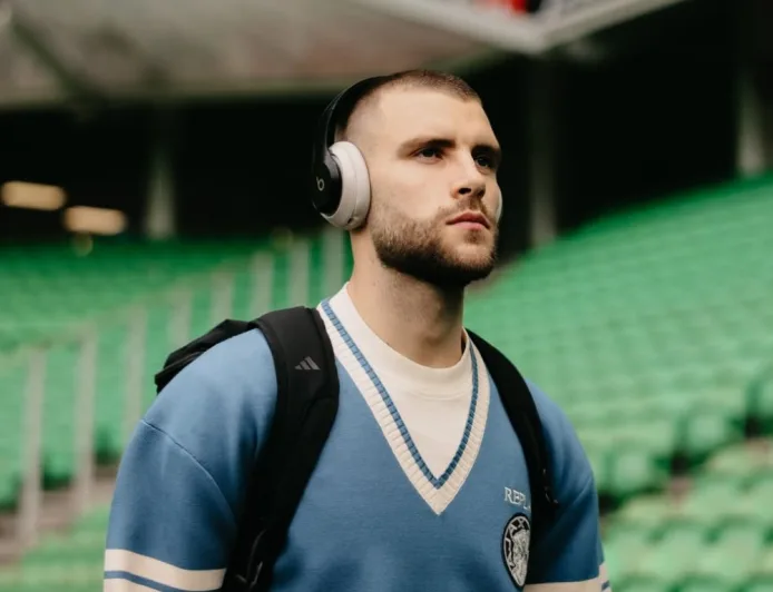 Maarten Paes Introspeksi Setelah Ajax Amsterdam Kalah Telak dari Groningen 1-3