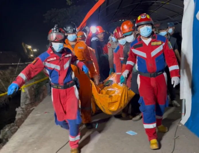 Korban Terakhir Longsor Bantargebang Ditemukan, Operasi SAR Resmi Ditutup