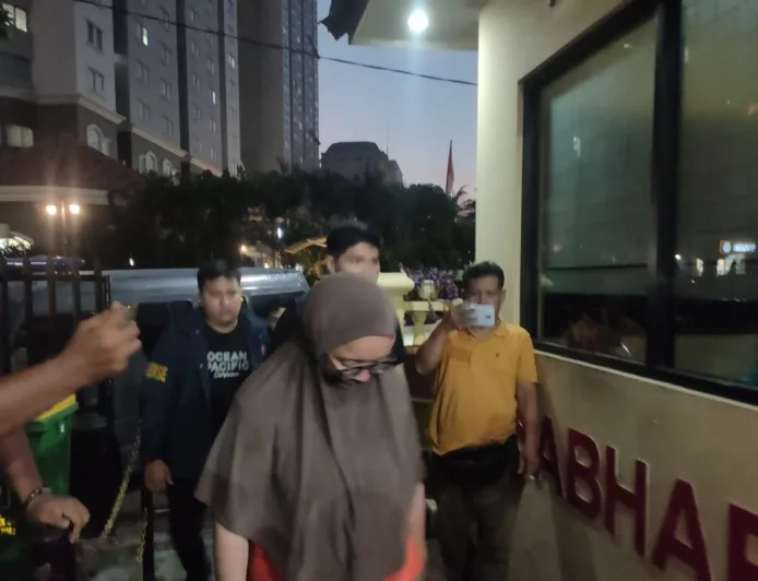 Kriminal Jakarta: Wanita Gasak Harta Sahabat Rp300 Juta hingga Pria Jatuh di PIM 2