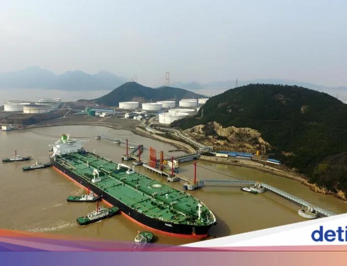 China Jadi Kunci Penentu Ekspor Minyak Iran di Tengah Ketegangan Selat Hormuz