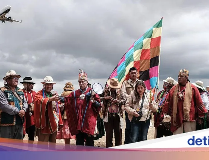 Ritual Adat Andes Digelar untuk Korban Kecelakaan Pesawat Militer di Bolivia
