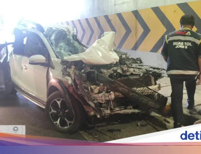 Kecelakaan Beruntun 7 Kendaraan di Tol JORR Akibat Truk Rem Blong