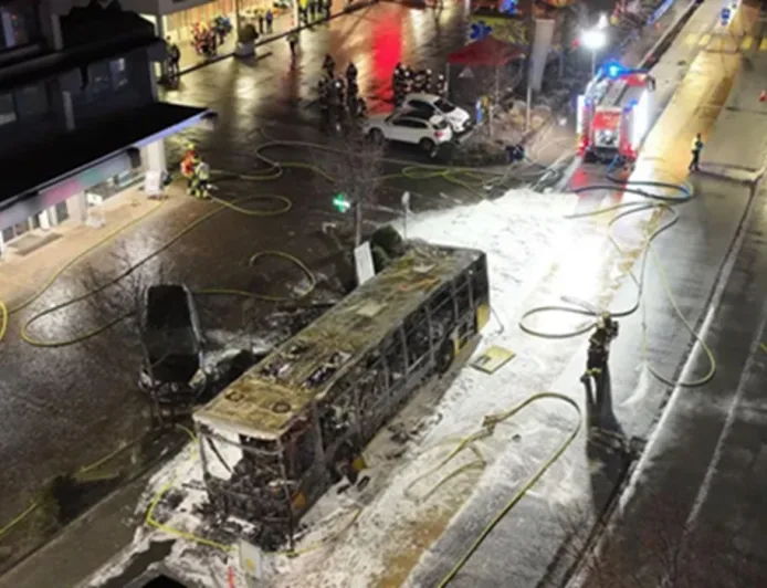 6 Tewas dalam Kebakaran Bus di Kerzers Swiss, Polisi Duga Kesengajaan