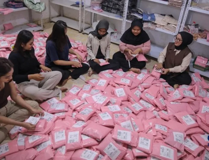 Penjual Hijab Kebanjiran Order Jelang Lebaran, Omzet Meningkat 3x Lipat