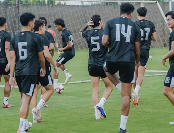 Pelatih Dewa United Curi Inspirasi Liverpool untuk Menang Lawan Manila Digger di AFC Challenge League