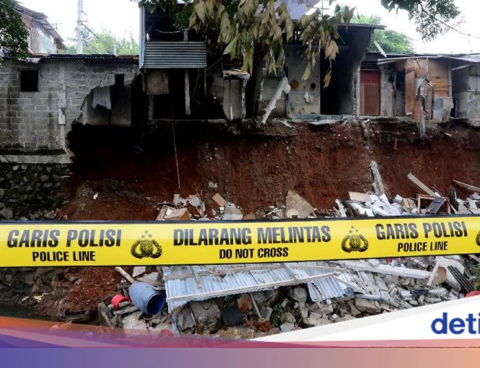 9 Wilayah di Jakarta Berpotensi Terjadi Tanah Longsor Maret 2026
