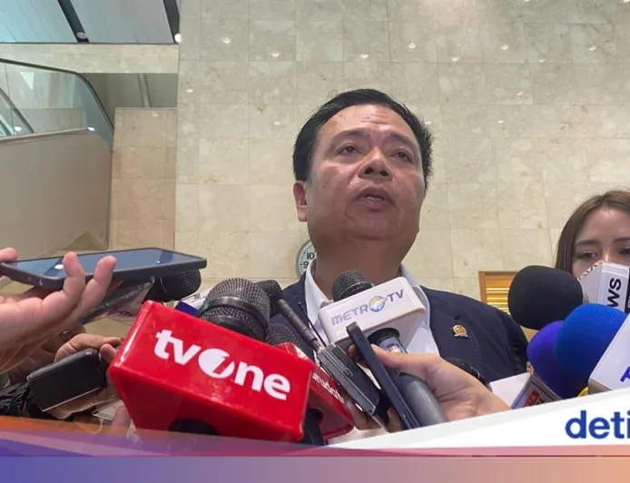 Komisi V DPR Minta Pemerintah Antisipasi Potensi Banjir Rob Saat Lebaran 2026