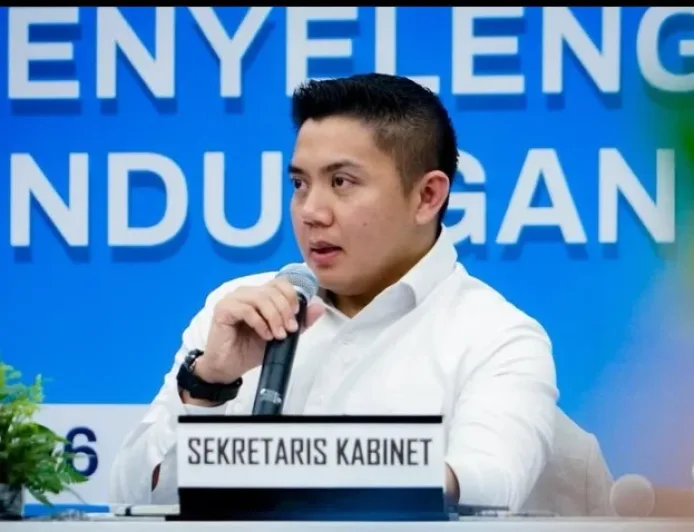 Seskab Teddy Dorong Orang Tua Batasi Akses Media Sosial Anak di Bawah 16 Tahun