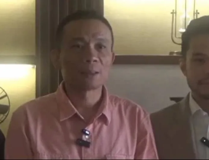 Rismon Sianipar Bertemu Kuasa Hukum Jokowi untuk Tindaklanjuti Restorative Justice