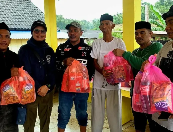Fraksi PD dan PAN DPRD Kepulauan Sula Salurkan Bantuan Korban Banjir Waisakai dan Pelita Jaya