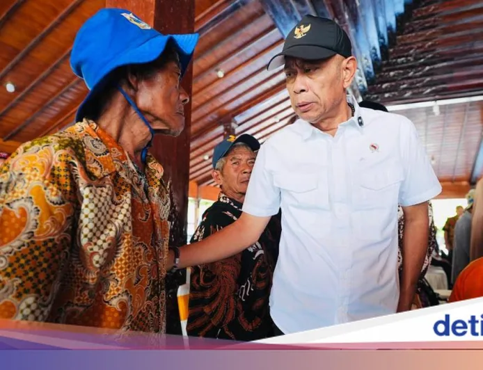 Wamensos Serahkan Santunan Rp440 Juta untuk Korban Longsor Banjarnegara