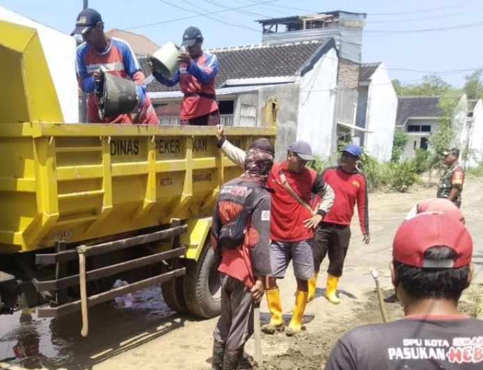 Perkuat Tanggul Dinar Indah, Wali Kota Semarang Instruksikan Penanganan Banjir Serentak