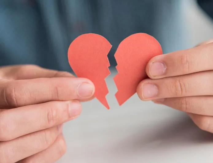 Fenomena Patah Hati Siber di China: Mengapa Pengguna AI Merasa Terikat Emosional?