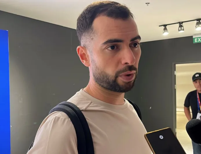 Persija Jakarta Ditahan Dewa United, Jordi Amat Kritik Kondisi Rumput JIS