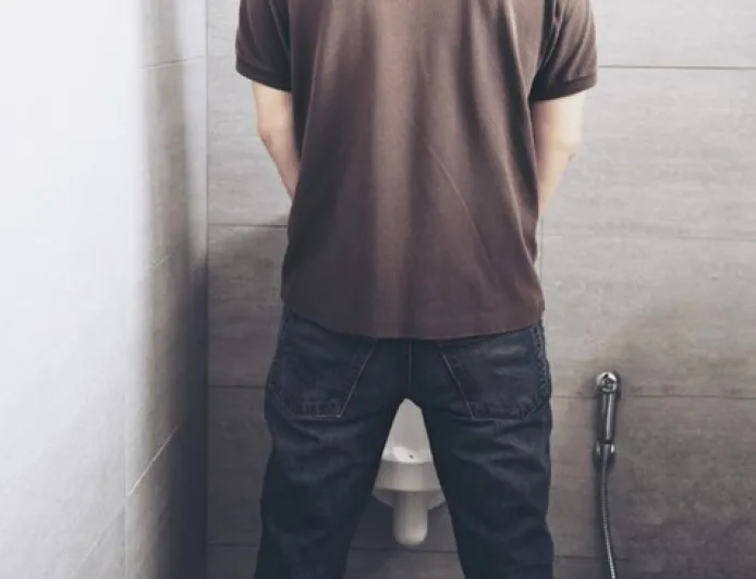 4 Gejala Ginjal Bermasalah yang Terlihat dari Perubahan Air Kencing