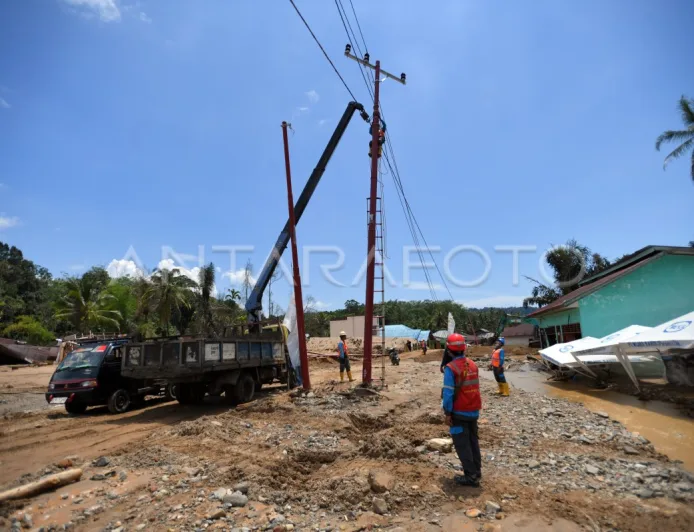 Pemulihan Listrik di Tukka Usai Banjir Susulan: Upaya PLN Pulihkan Sumut