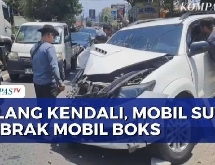 Kecelakaan di Jalur Mudik Jakarta-Bandung via Purwakarta, Mobil SUV Tabrak Mobil Boks