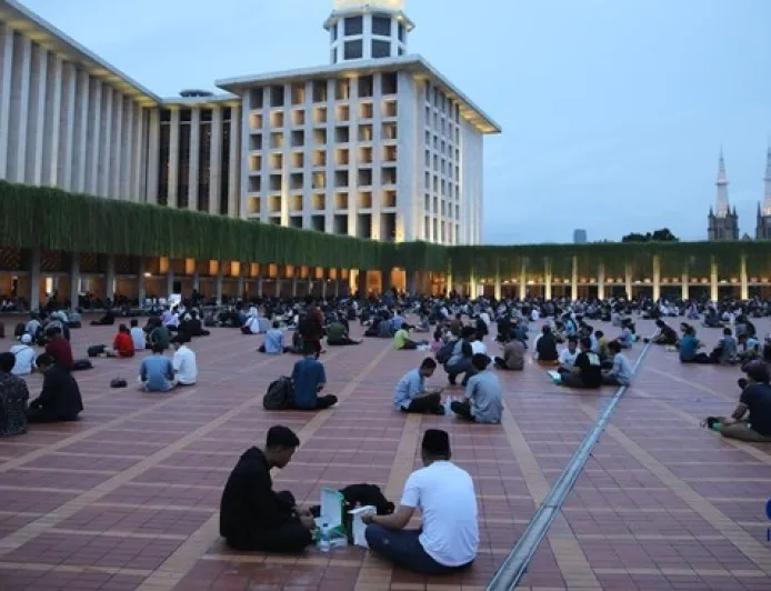 Jadwal Magrib Buka Puasa Jabodetabek 17 Maret 2026 Lengkap Waktu Salat