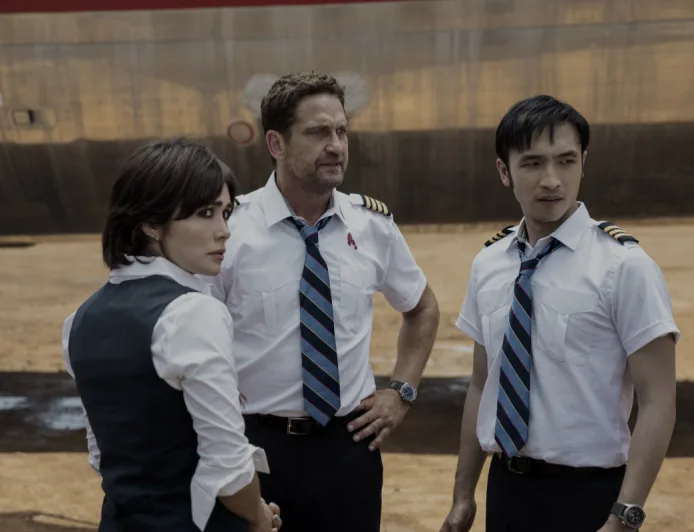 Sinopsis Film Plane: Aksi Mencekam Pendaratan Darurat di Pulau Terpencil