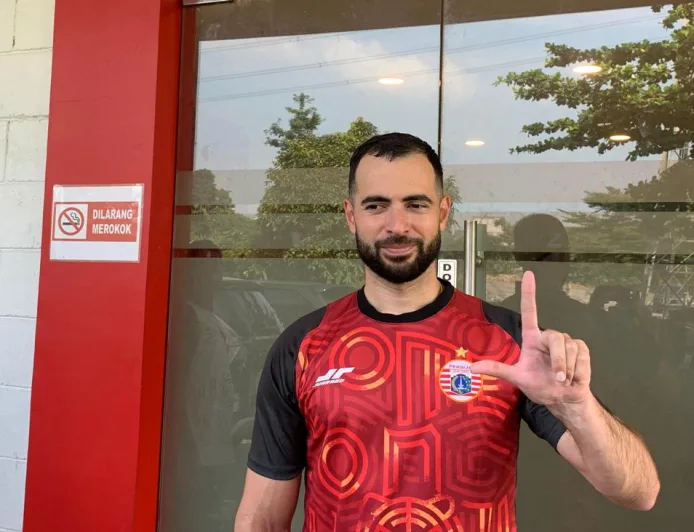 Jordi Amat Ungkap Ruang Ganti Persija Jakarta Terguncang Usai Ditahan Dewa United 1-1
