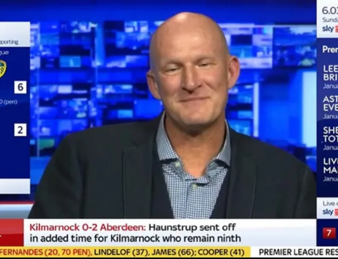 Simon Grayson Kunjungi Leeds United, Potensi Bertemu Pascal Struijk Sebelum Gabung Timnas Indonesia