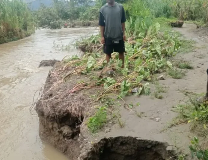 Banjir Luapan Kali Etagec Rendam Rumah dan Kebun Warga Asolokobal Jayawijaya