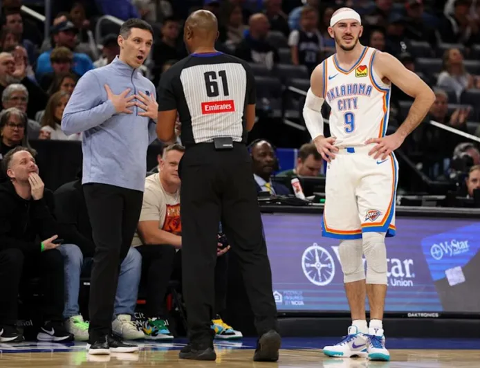 Blok Sepatu Alex Caruso di Laga Thunder vs Magic Jadi Sorotan Hebat