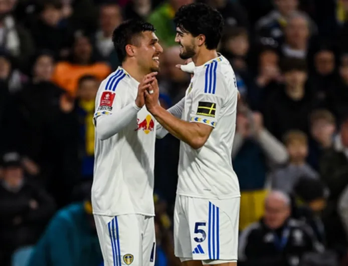 2 Pemain Timnas Indonesia Suka Unggahan Pascal Struijk, Isyarat Merapat ke Garuda?