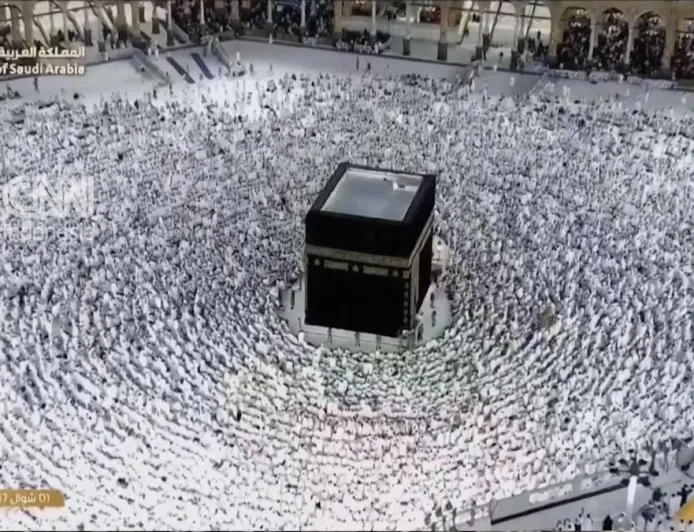 Salat Idulfitri di Masjidil Haram: Ribuan Jemaah Padati Mekkah 2026