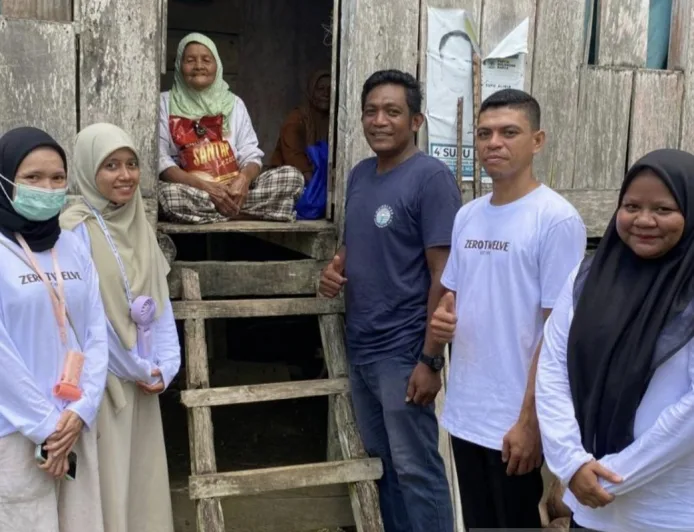 Bakti Sosial Ramadan IKA SMA Negeri 1 Lawa 2012 Perkuat Kepedulian dan Silaturahmi