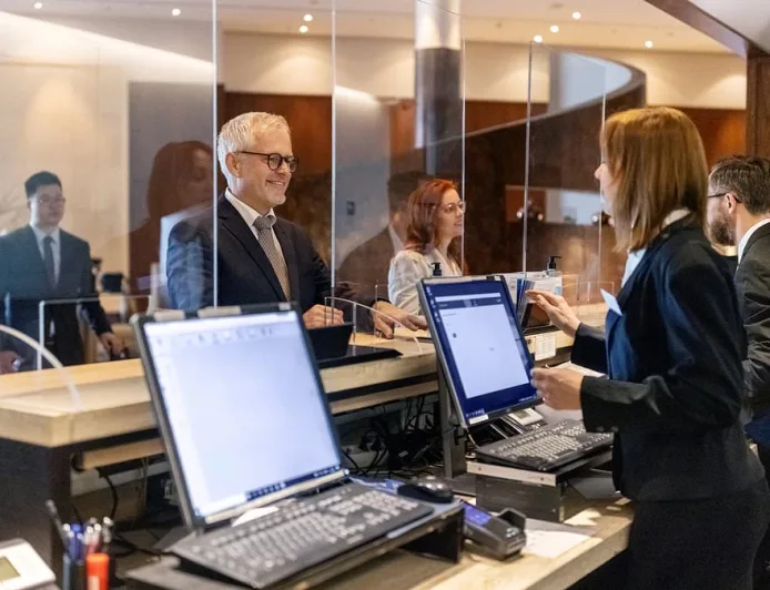 HSBC Rencanakan PHK 20.000 Karyawan di Tengah Transformasi AI Besar-besaran