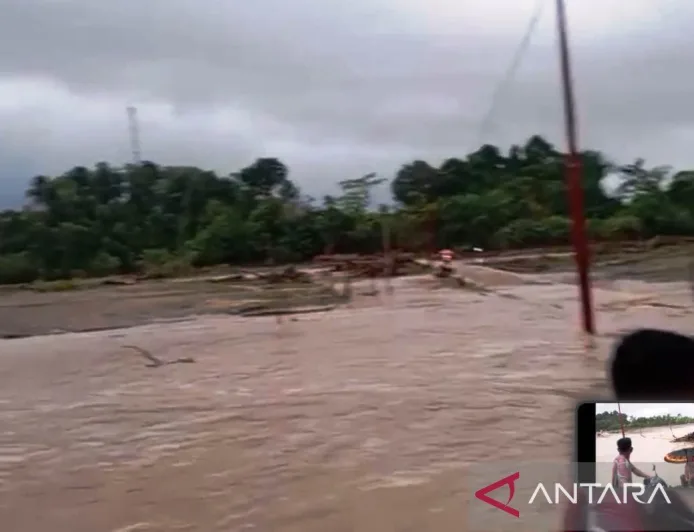 BPBD Aceh Barat Kerahkan Personel untuk Tangani Banjir di Pante Ceureumen